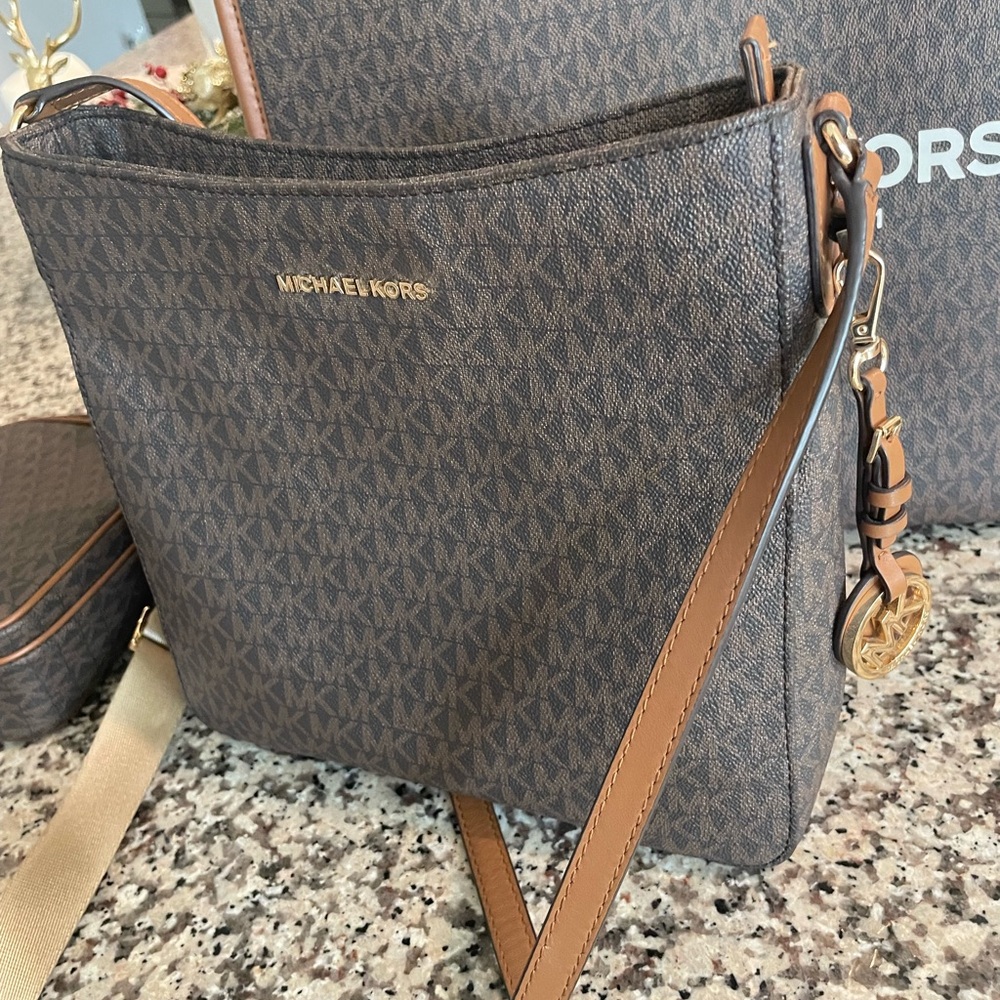 Michael Kors Dark Brown Crossbody Bag MAKE AN OFFER!